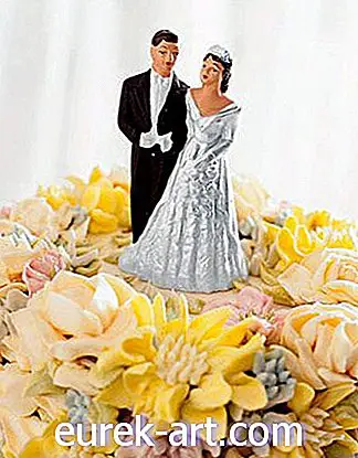 Kue Toppers Pernikahan Vintage