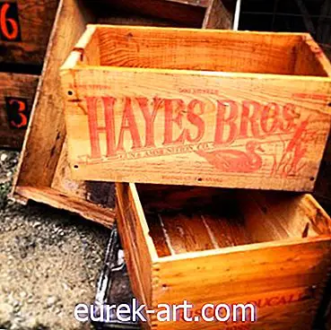antiek en verzamelobjecten - Flea Market Haul: Beth's Ammunition Crates van de Country Living Fair