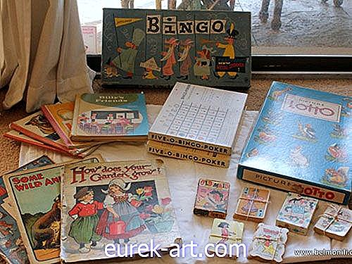 антиквариат и предметы коллекционирования - Блошиный рынок: старинные игры и книги Люси
