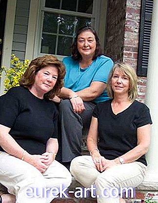 Nancy Barry, Patricia Houle och Ann Romano: Village Mixes
