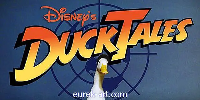Disney poustvari DuckTales uvod ... S pravimi racami