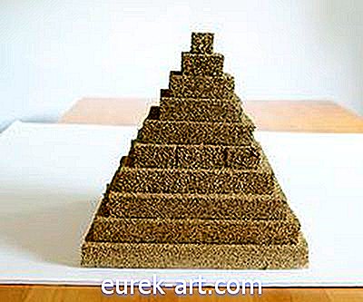 χειροτεχνία - Πώς να κάνετε μια πυραμίδα Styrofoam
