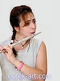 занаяти - Как да направите флейта за тръбна хартия за хартия