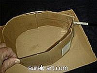 Kako narediti svoj kartonski kapo iz kartona