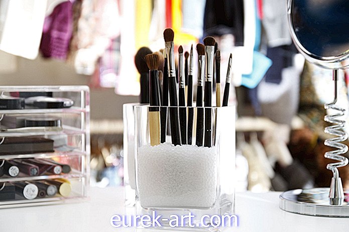 15 Idea Penyimpanan Makeup Kreatif untuk Kosongkan Clutter Sekali dan untuk Semua