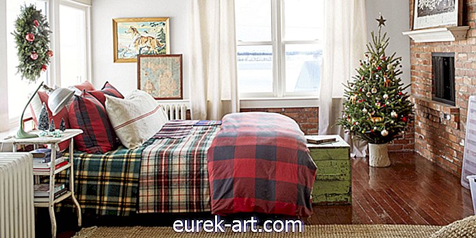 15 празнични начина да украсите спалнята си във фермата за Коледа