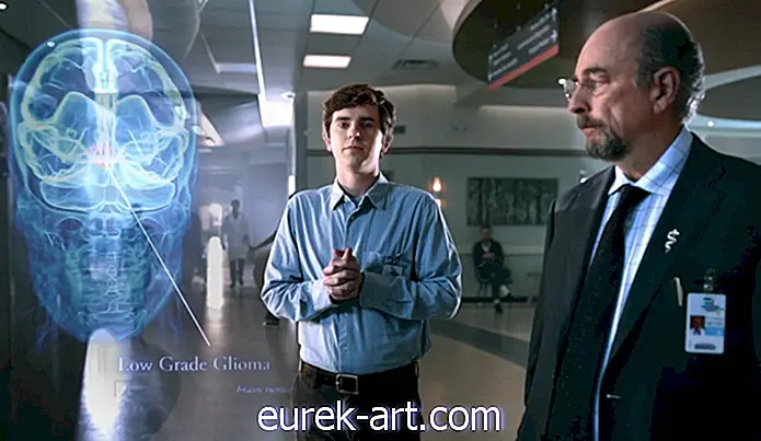 hiburan - Detail Tersembunyi Tidak Ada Yang Melihat dalam Trailer Pertama untuk 'The Good Doctor' Musim 2