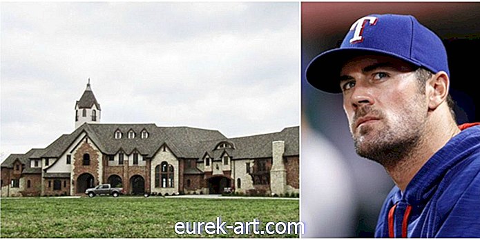 underholdning - Texas Rangers Pitcher Cole Hamels donerer $ 9,75 millioner Missouri Mansion til veldedighet