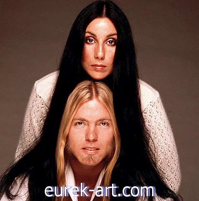 szórakozás - Visszatekintés Cher és a Southern Rocker Gregg Allman bajba jutott szerelmi történetéhez