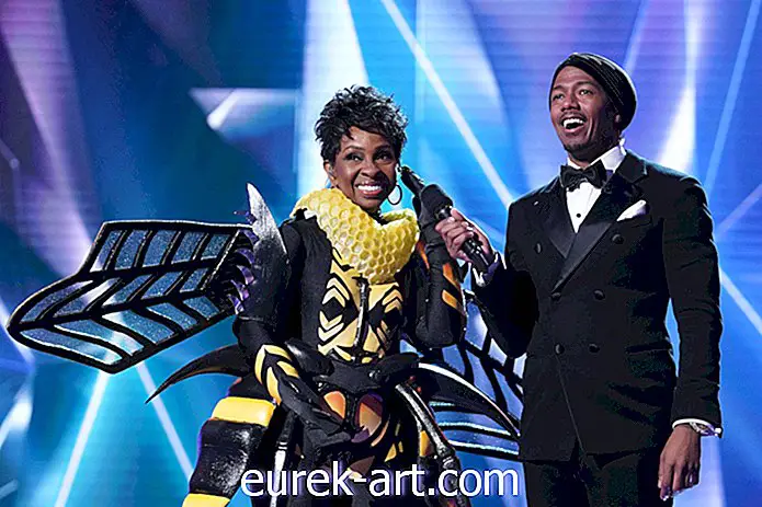 hiburan - Fans 'The Masked Singer' Furious That Gladys Knight 'Robbed' in the Finale