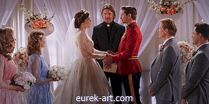Den sande historie bag Jack og Elizabeths romantiske bryllupsløfter om 'When Calls the Heart'