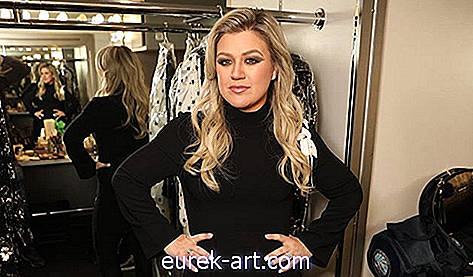 divertisment - Kelly Clarkson se deschide despre imaginea corpului și greutatea ei