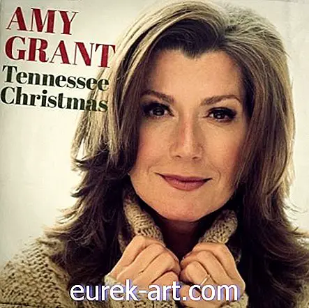 szórakozás - A Christian Retail Chain nem hajlandó eladni Amy Grant új karácsonyi albumát