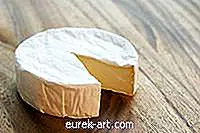 Como tirar a pele ao assar queijo Brie