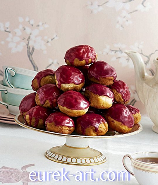 Rooibos-Blueberry-glazed Donut Holes