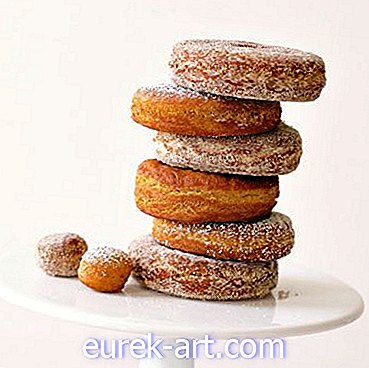 Essen & Getränke - Gefüllte Donuts