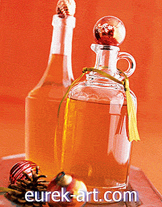 nourriture et boissons - Brandy à l'abricot