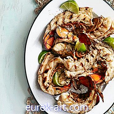 makanan & minuman - Tail Lobster Grilled dengan Nectarine-Lime Sauce