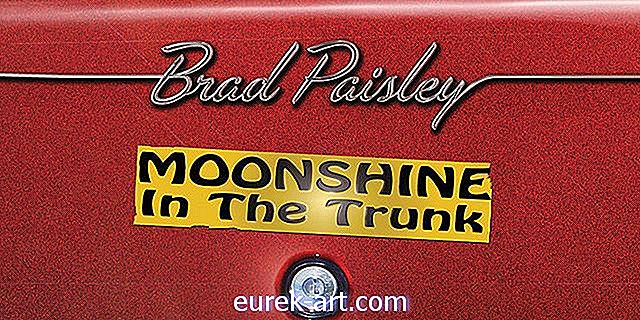 Album Baru Toast Brad Paisley Dengan Resipi Koktel Moonshine ini
