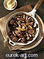 Mâncare bauturi - Cartofi și cârnați cu măsline, lămâie și pătrunjel