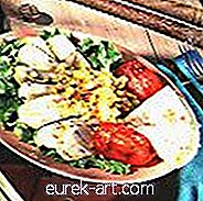 maistas ir gėrimai - Pietvakariuose keptos daržovių salotos