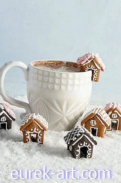 Трябва да добавяте мини къщи от натруфен пипер във вашия горещ шоколад