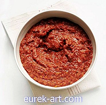 храни и напитки - Печен доматен сос