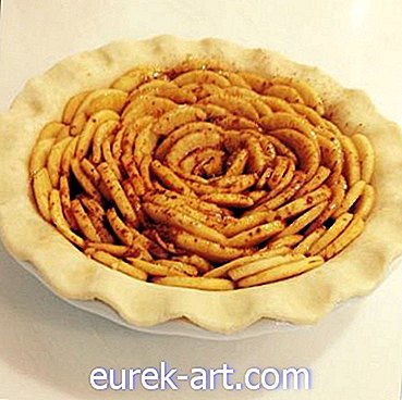 Celebrity Dish: Apple Blossom Pie