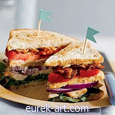 mat og drikke - Triple-Decker Chicken Sandwich
