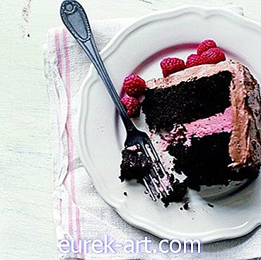 Глубокий темный шоколадный торт