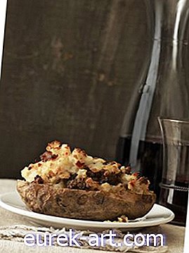 yiyecek ve içecekler - Chorizo ​​ile İki Fırında Patates