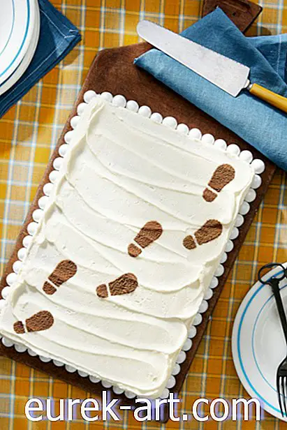 mat drinkar - Follow-the-Footprints Malted Sheet Cake