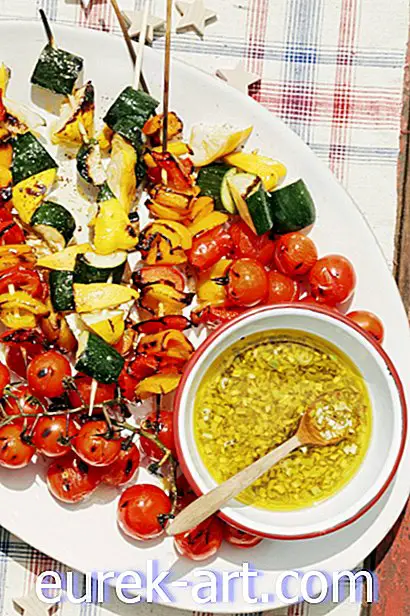 jídlo a pití - Zeleninové kebab s citrónovou vinaigrette