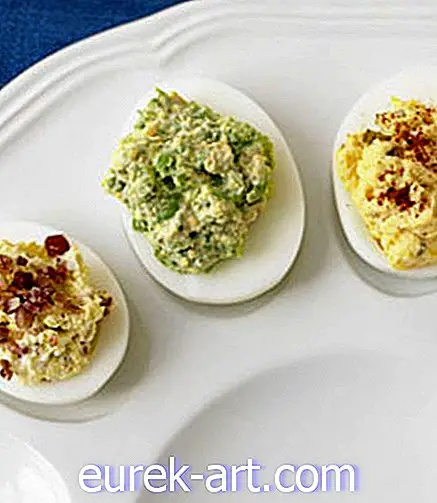 bebidas Alimentos - Crème Fraîche-and-Pea Deviled Eggs