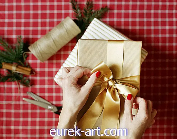 hadiah - Ini Bukti Anda Dapat Melakukan Semua Belanja Natal Anda dengan Harga Kurang dari $ 250