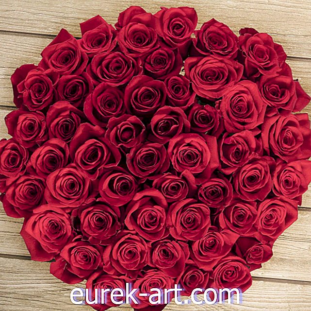 подарунки - Підготуйтеся до Swoon: Costco продає 50 троянд всього за 50 доларів