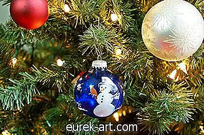 كيفية سد العجز في شجرة لديها بالفعل أضواء عيد الميلاد