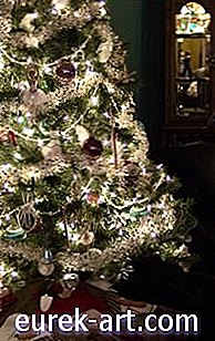 ngày lễ & kỷ niệm - Cách xâu chuỗi đèn trên cây thông Noel
