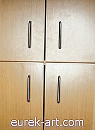 Как закрыть отверстия для сверла в ламинированных дверцах шкафа