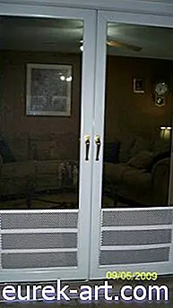casa - Como proteger suas portas de tela de unhas de cães