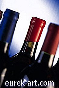 Как избавиться от плодовых мушек / мошек с бутылкой красного вина
