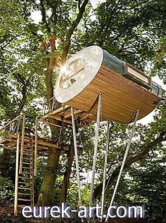 Deze moderne boomhut in Duitsland is serieus cool