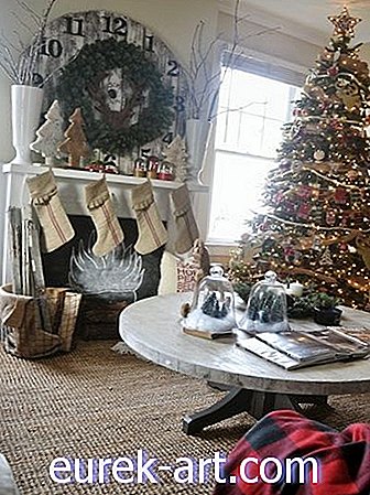 Recorre un alquiler rústico de Carolina del Norte adornado para Navidad