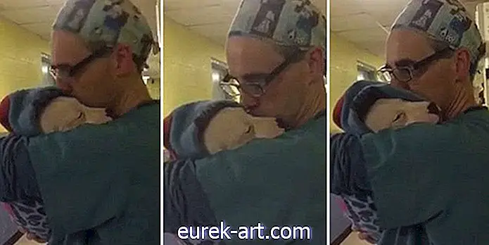 Este video de un veterinario que consuela a un cachorro de refugio después de la cirugía lo llevará a las lágrimas