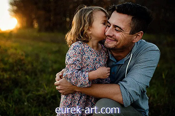 деца и домашни любимци - 45 Цитати за баща-дъщеря, които ще изпълнят сърцето на татко с любов