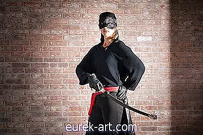 fester & underholdende - Hvordan man laver et Zorro-kostume