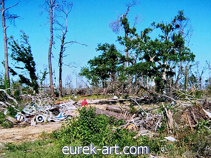 Poté, co hurikán Katrina odmyl všechno, tato rodina přestavěla svůj dům na drobnou chatu
