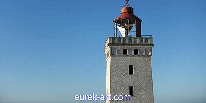 Ce phare abandonné a été transformé en kaléidoscope grandeur nature