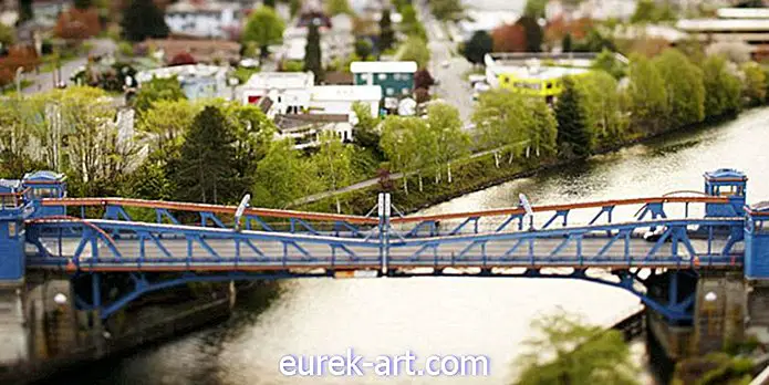 Seattle betaalt u $ 10.000 om poëzie te schrijven in een brug